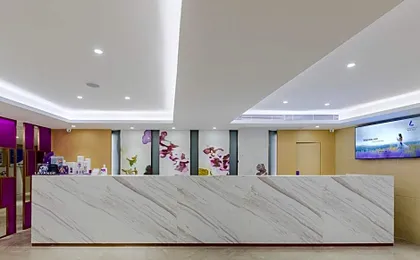 Lavande Hotel Shenzhen Bay Houhai Avenue