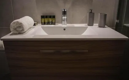 Chic And Minimal Apartment Close To Thissio Metro