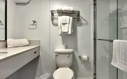 Harborline Hotel
