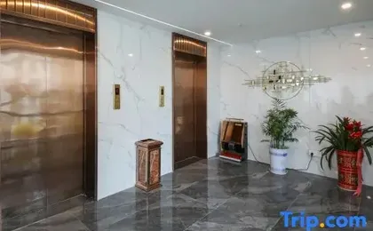 Lanxi Hotel (Wuhan Hankou Railway Station Changgang Road)