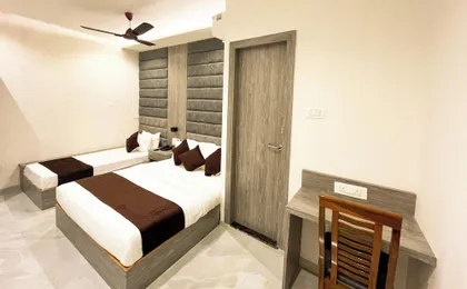 Hotel Grand Executive
