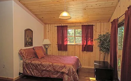 DiamondStone Guest Lodges
