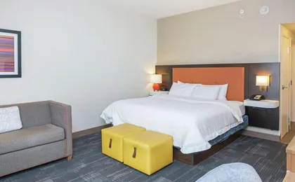 Hampton Inn & Suites Morgantown / University Town Centre