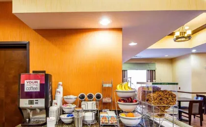 Comfort Inn & Suites