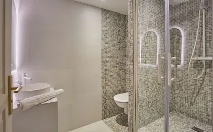 Superb AC Apartment Champs de Mars Eiffel Tower
