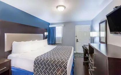 Days Inn by Wyndham Austin/University/Downtown