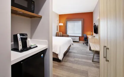 Holiday Inn Express & Suites Athens