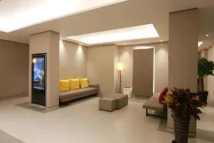 Home Inn Plus Beijing South Station South Square