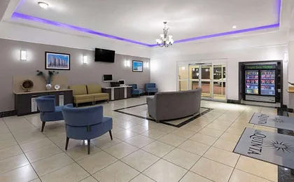 La Quinta Inn & Suites by Wyndham Deer Park