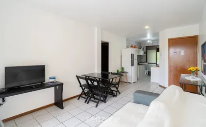 Apto a 300m da encantadora Praia Brava CCU203