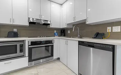 Fortune House Hotel Suites