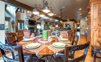 Rossi Hill 4 Bedrooms PRH-685 by KBM