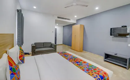 Fabhotel Premium Kashi