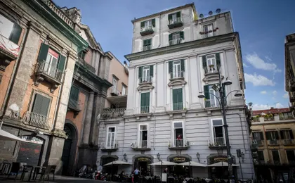 B&B Le 4 Stagioni Dante's Suites
