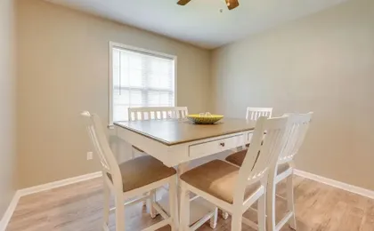 Memphis Vacation Rental - Walk to Graceland!