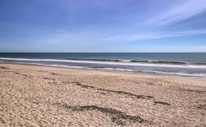 Walk to Canova Beach Park: Couple's Coastal Condo