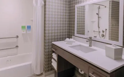 Home2 Suites by Hilton Louisville Airport Expo Center (H)