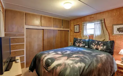'wolf Home' - Walk to Yellowstone Nat'l Park
