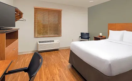 Extended Stay America Select Suites - Kansas City - Stadium