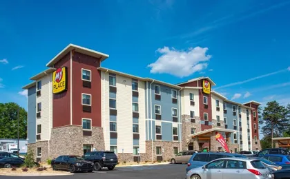 La Quinta Inn & Suites by Wyndham Greenville Woodruff Rd.