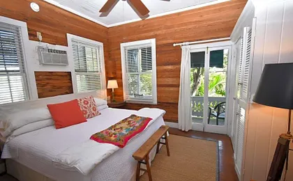 Simonton Court Historic Inn & Cottages