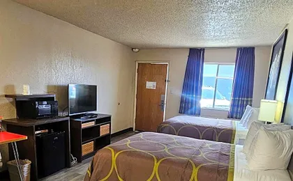 Super 8 by Wyndham Denver Central