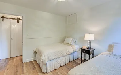 Historic Mamaroneck Guest House - Walk to Harbor!