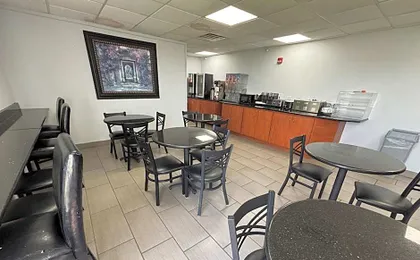 Jacksonville Inn & Suites