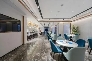 Home Inn Plus Shanghai Lujiazui Dongfang Road