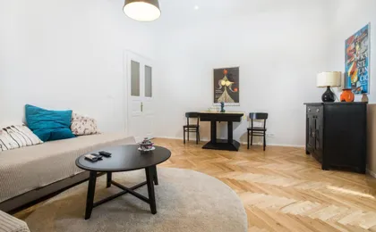 Apartment Mary