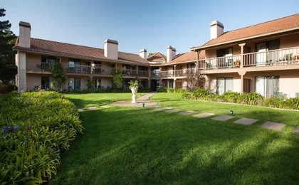Half Moon Bay Lodge