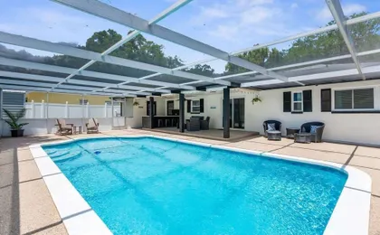 Brooksville Oasis! 3 Bedroom, Heated Pool Home