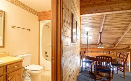 Powder Monkey #14: 3 Bedrooms, 2 Full Baths: Ski to Your Door!