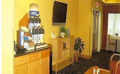Holiday Inn Express Hotel & Suites Louisville South-Hillview By IHG