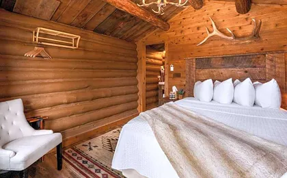 Elkhorn Cabins and Inn