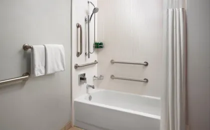 Courtyard by Marriott Fayetteville