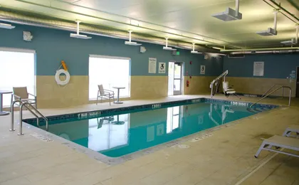 Holiday Inn Express & Suites Oswego
