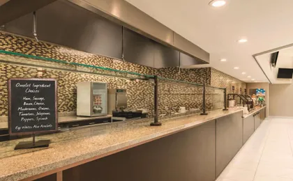 Embassy Suites by Hilton Milwaukee Brookfield (H)