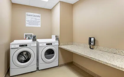 Comfort Suites West Omaha