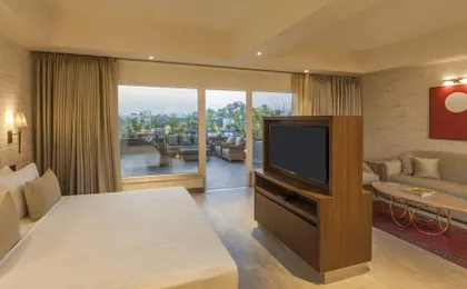 Lemon Tree Premier City Center Pune