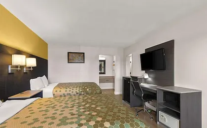 Econo Lodge White Pine Morristown I-81 & I-40 Split
