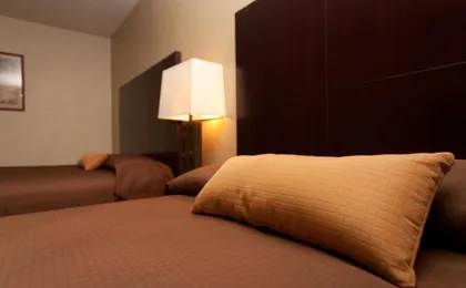 Super 8 by Wyndham Woodburn