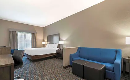 Comfort Inn & Suites Near Medical Center