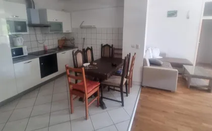 Spacious Flat at Split Wombo Combo