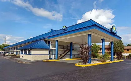 Days Inn by Wyndham Knoxville North