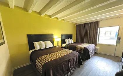 James River Inn & Suites
