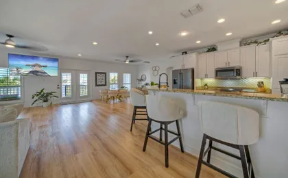 Billiards & Beaches by Avantstay Cart Boardwalk + Pool Table
