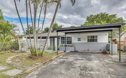 Cozy Fort Lauderdale Home w/ Yard: 7 Mi to Beaches