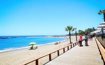 Beachfront Urb. Luxury Apartment 1