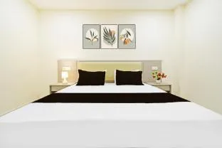 Super Collection O Sanath Nagar Near Railway Station